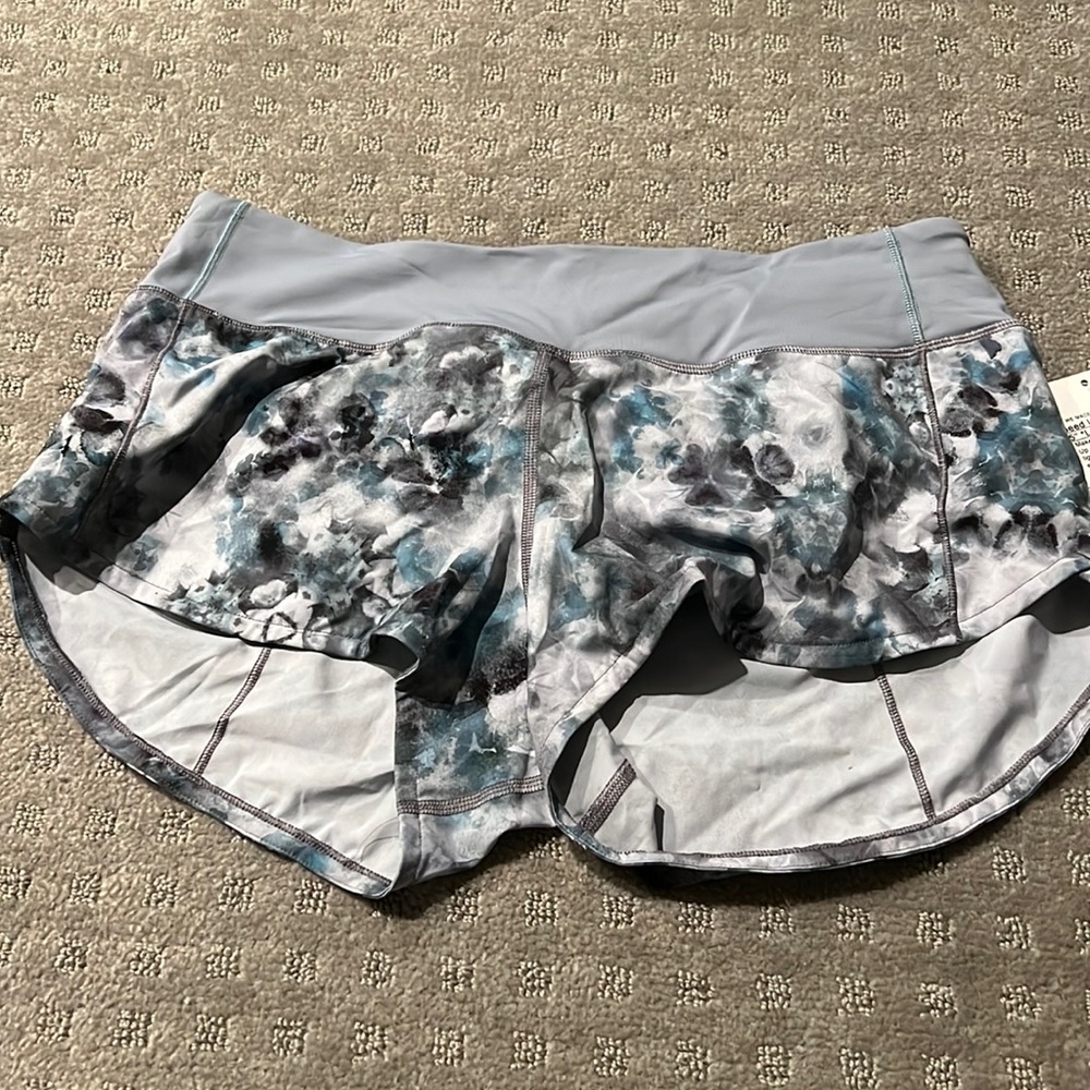Lululemon | BNWT | Speed Up LR Short 2.5’’ LINED